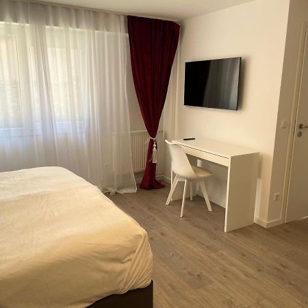 Prime Host Dream Deluxe Appartement Karlsruhe Buitenkant foto